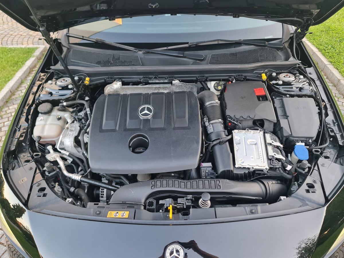 Mercedes-Benz A 180d AMG Line foto 3